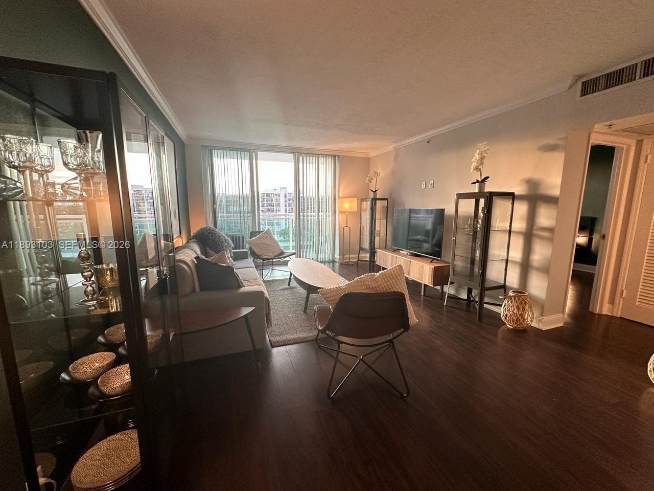 RESIDENCES ON HOLLYWOOD B · #612 in Hollywood - Photo 13