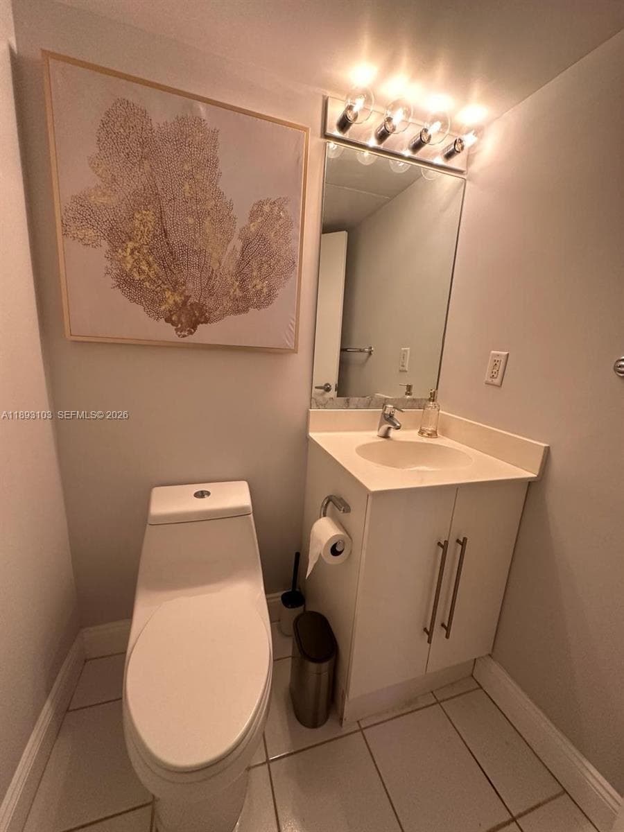 RESIDENCES ON HOLLYWOOD B · #612 in Hollywood - Photo 8