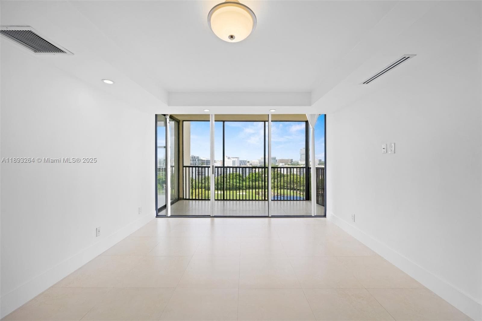 CORONADO CONDO- TOWER II · #1122 in Aventura - Photo 2