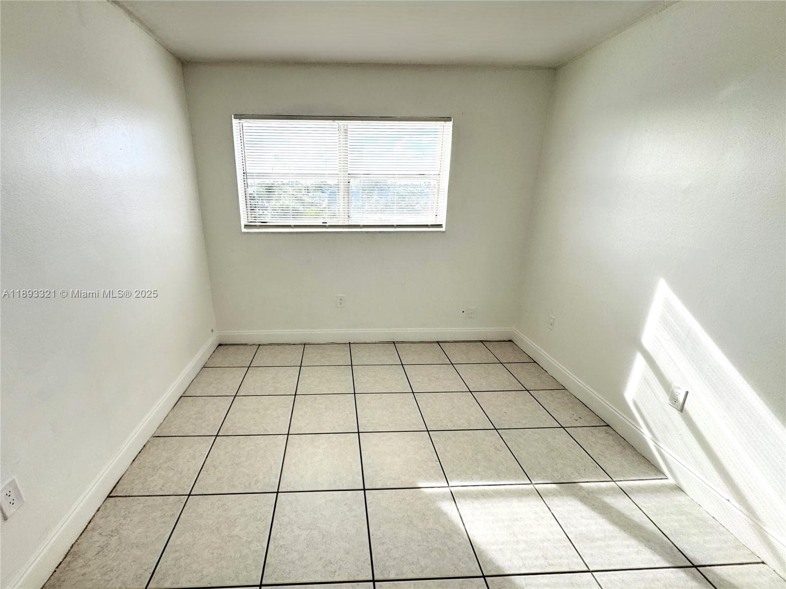 SUNSET HILLS I · #310 in Lauderdale Lakes - Photo 6