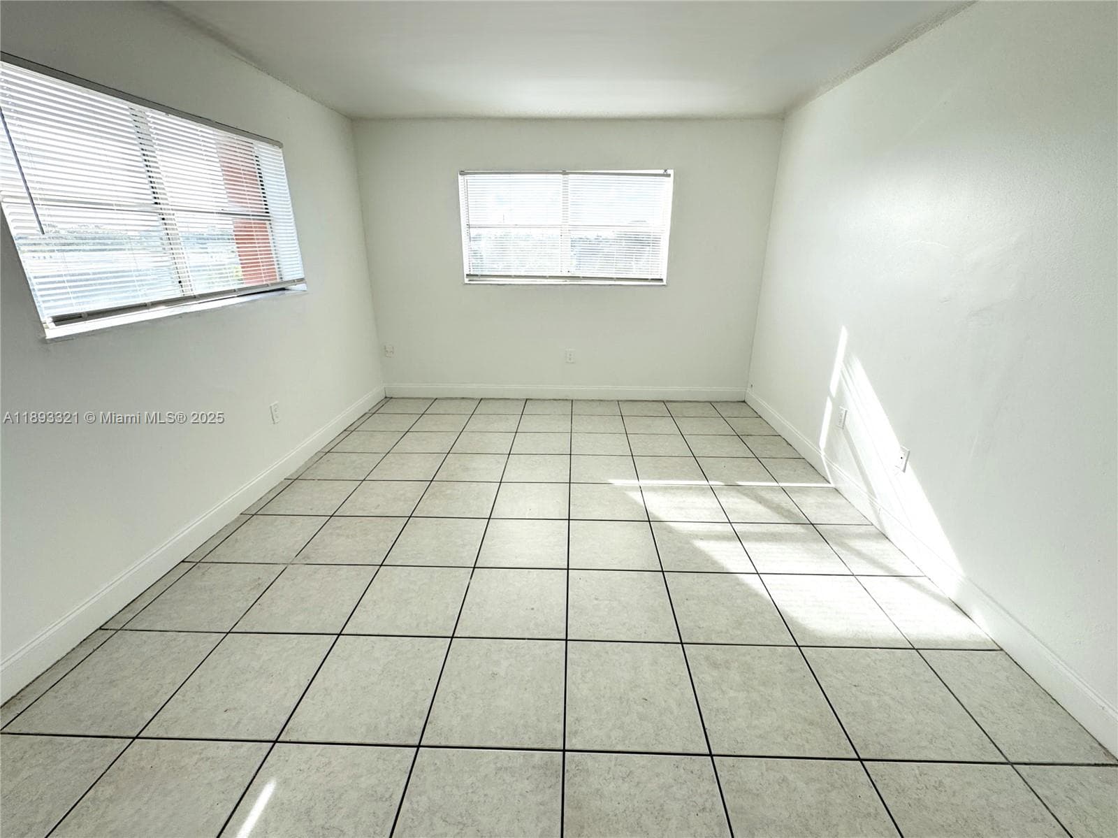 SUNSET HILLS I · #310 in Lauderdale Lakes - Photo 9