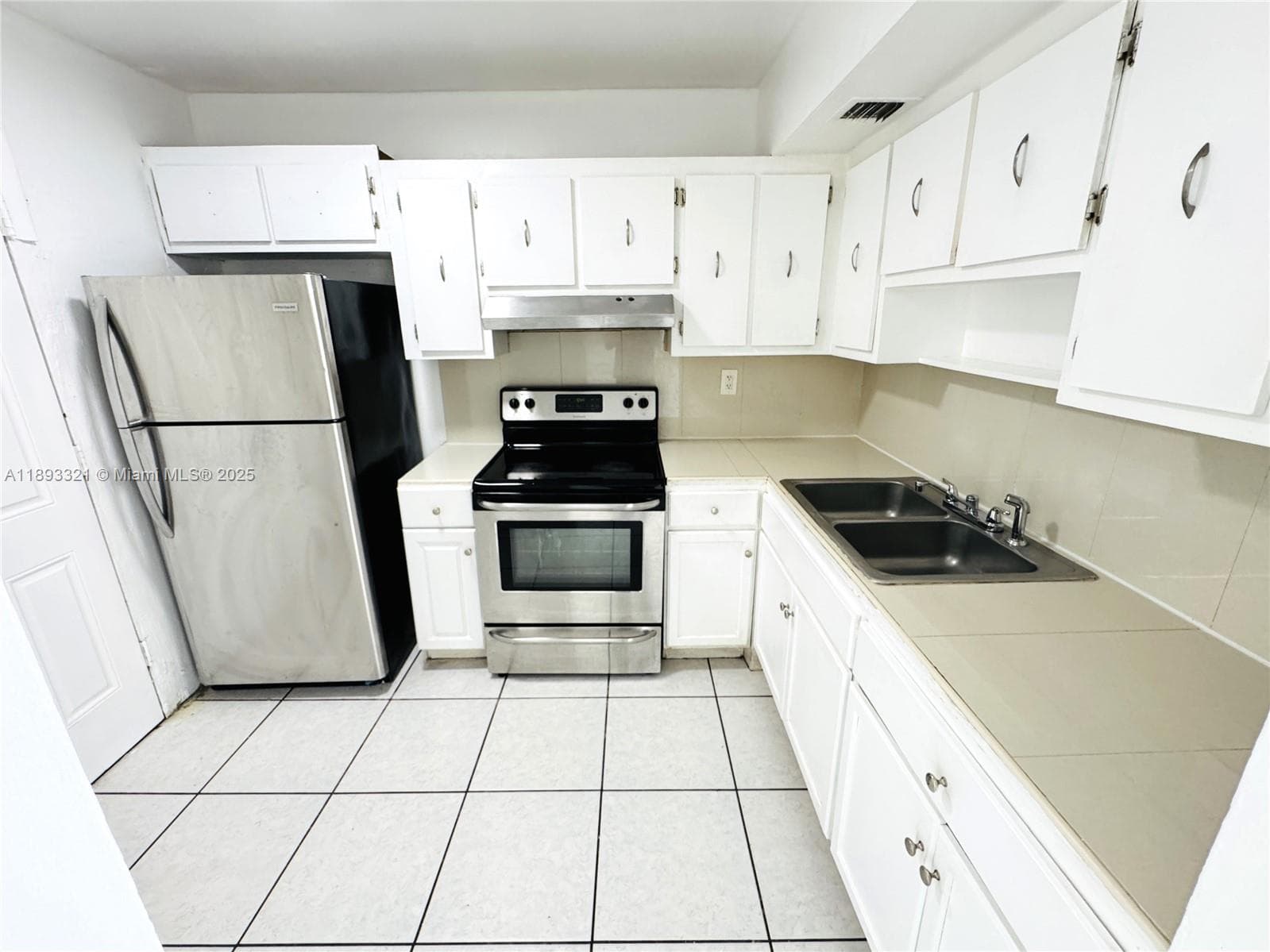 SUNSET HILLS I · #310 in Lauderdale Lakes - Photo 4