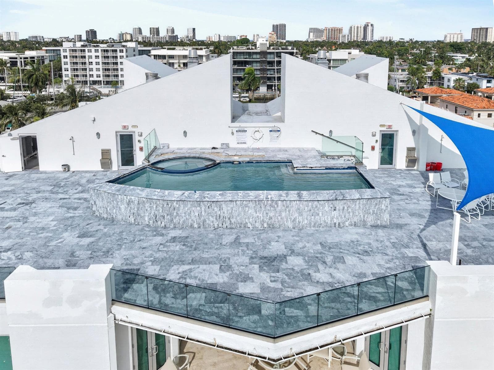 056-059-Community Pool-4000x2999