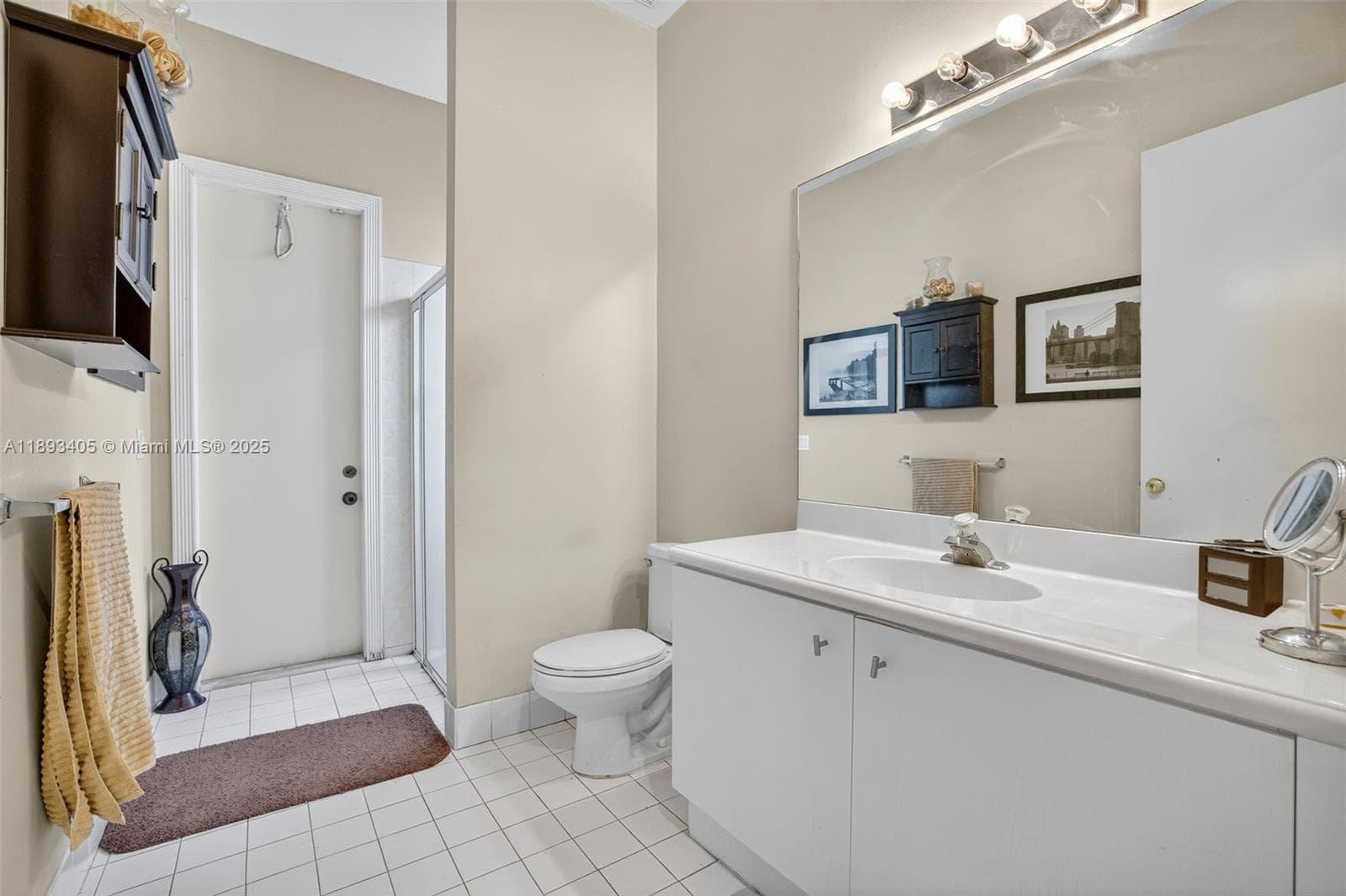 Cabana Bathroom
