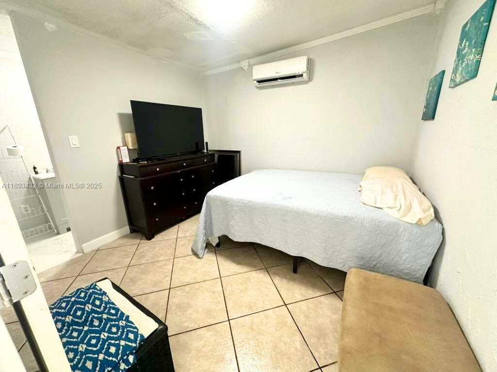 240 NW 53rd Ct photo 4