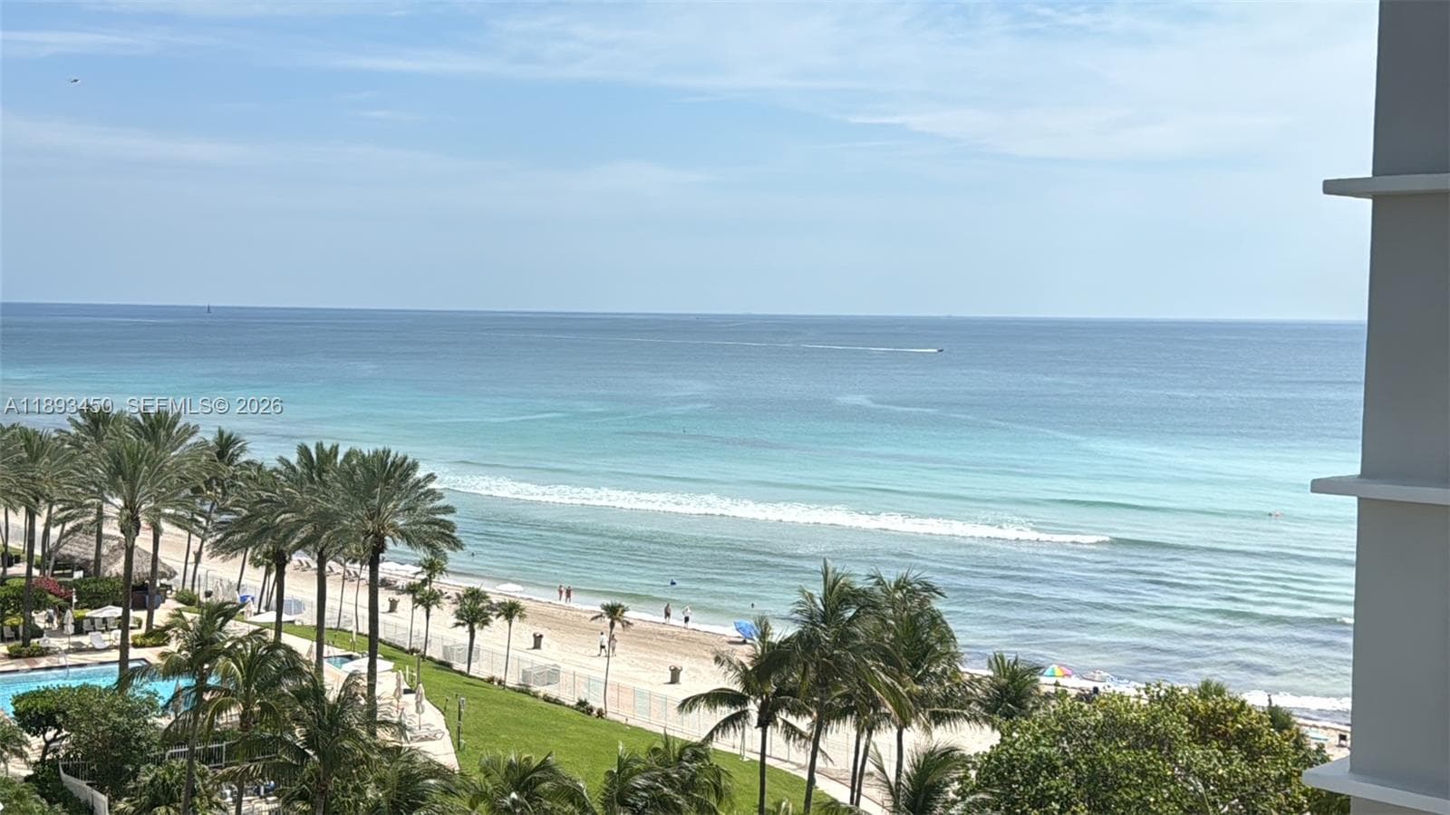 Aventura Beach Club #720
