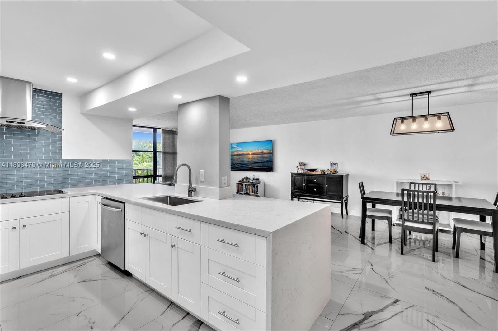Oceanview Park Condo · #329 in Hallandale Beach - Photo 2