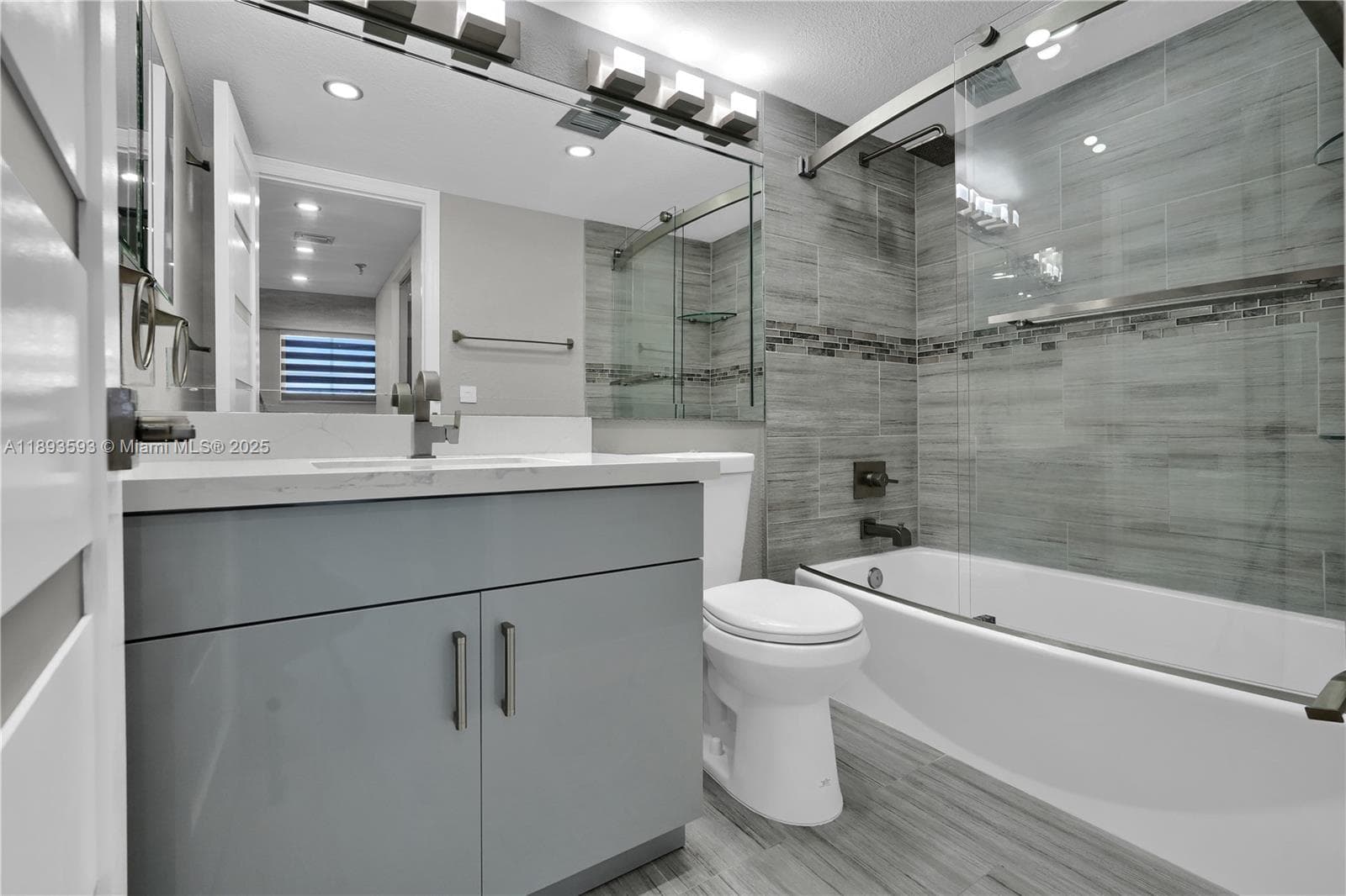 LA RIVE GAUCHE CONDO · #403 in Miami Beach - Photo 16