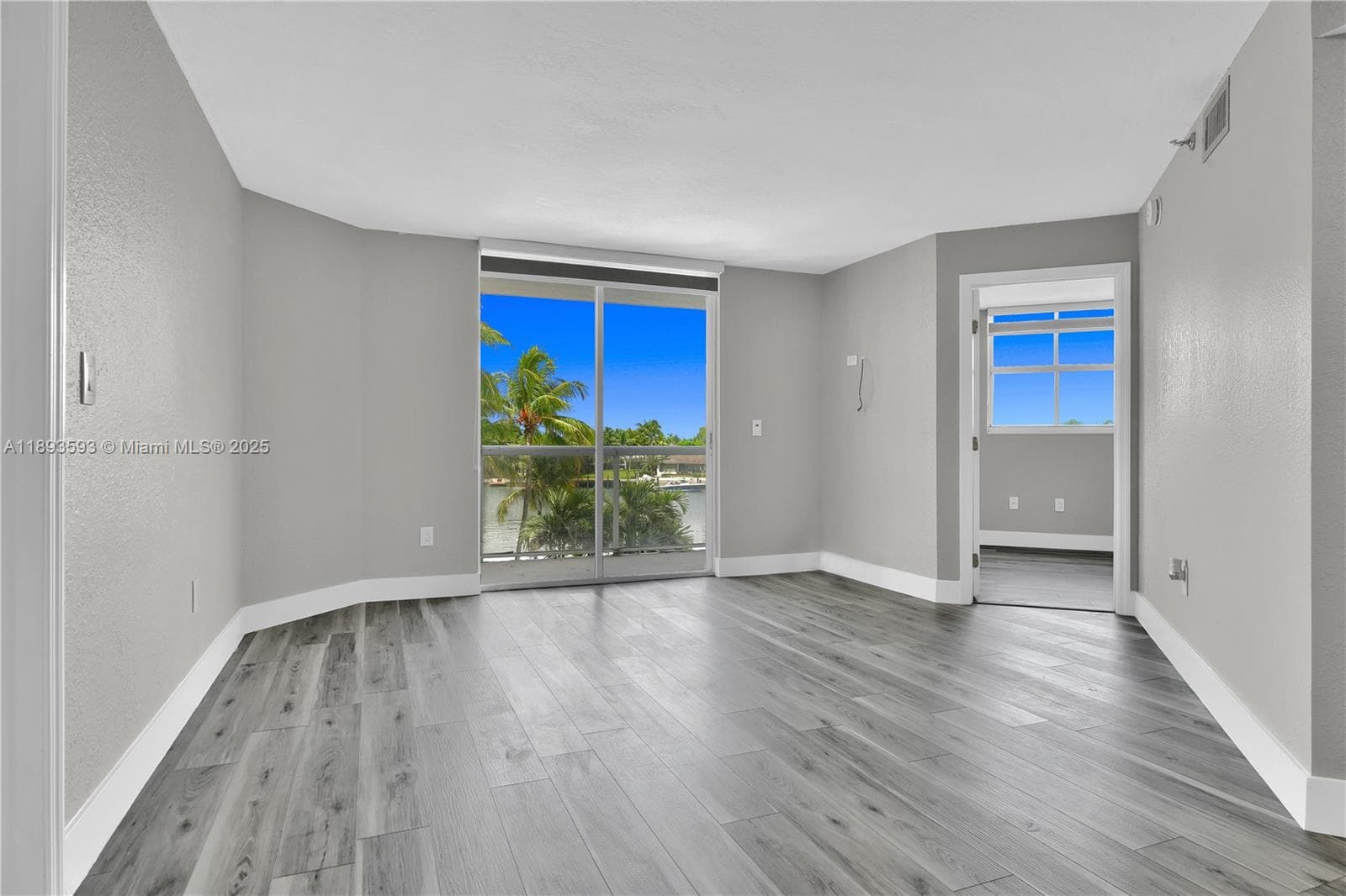 LA RIVE GAUCHE CONDO · #403 in Miami Beach - Photo 3
