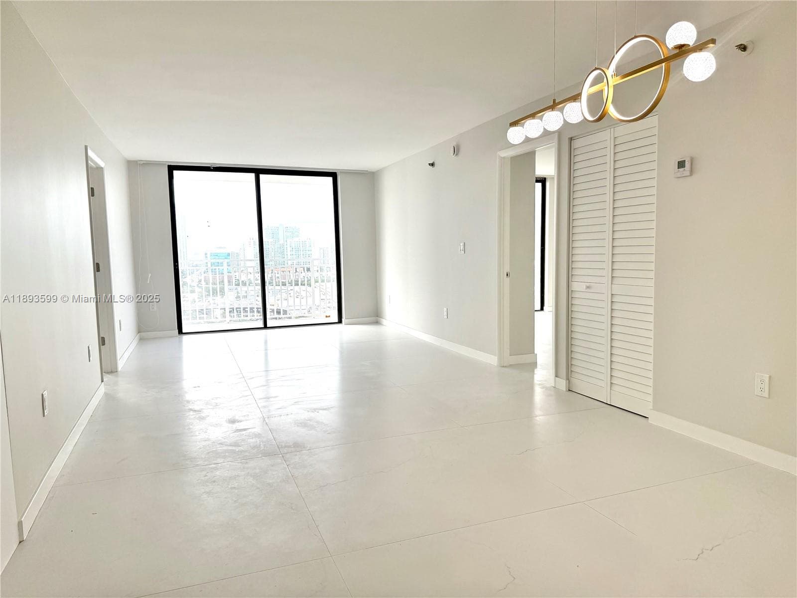 WINSTON TOWERS 600 CONDO · #1804 in Sunny Isles Beach - Photo 2