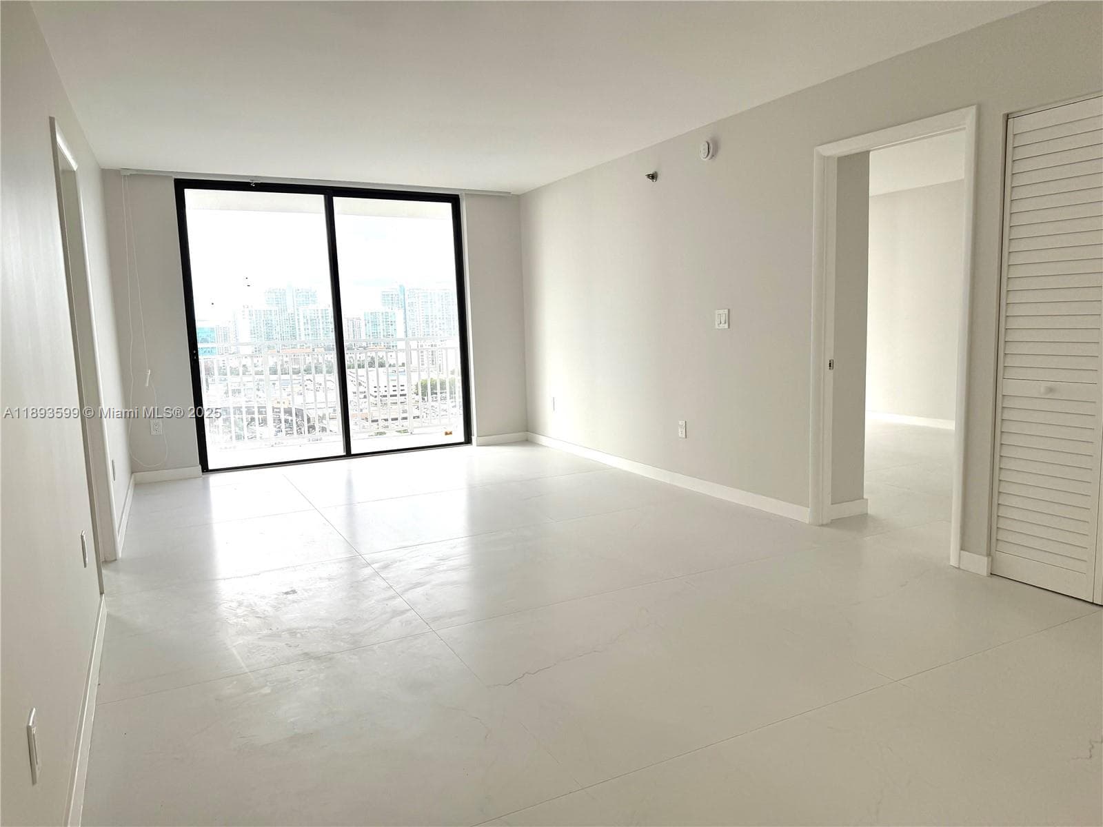 WINSTON TOWERS 600 CONDO · #1804 in Sunny Isles Beach - Photo 3