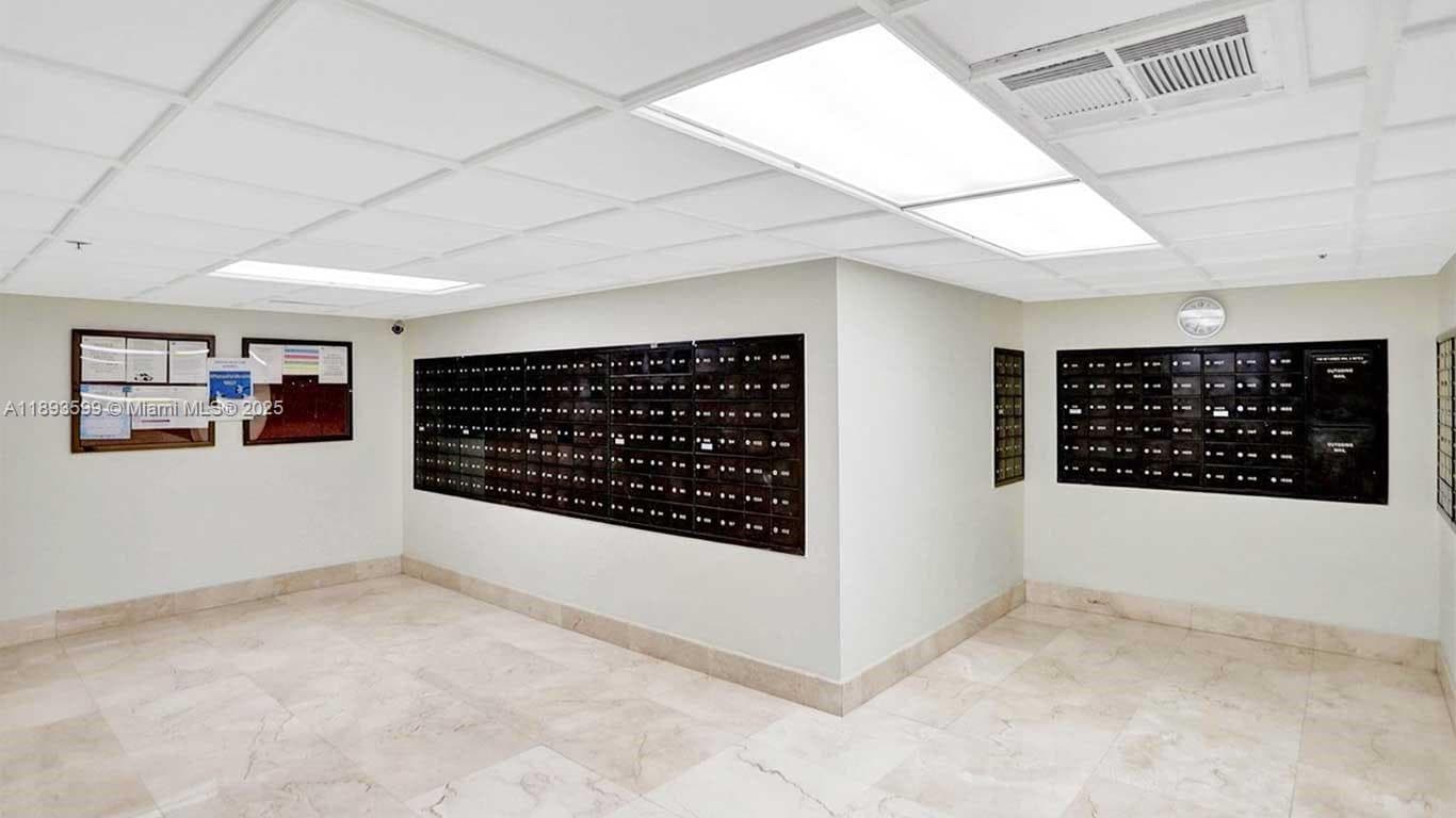 WINSTON TOWERS 600 CONDO · #1804 in Sunny Isles Beach - Photo 31