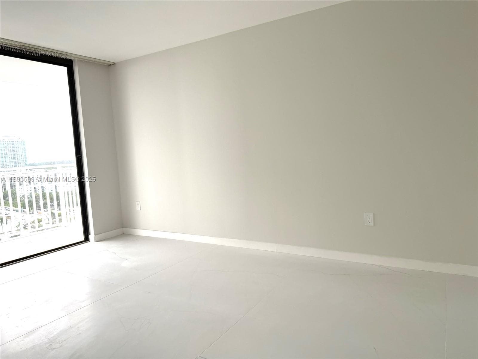 WINSTON TOWERS 600 CONDO · #1804 in Sunny Isles Beach - Photo 8