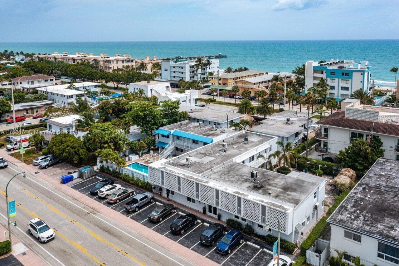 FRENCH LEAVE WEST CONDO · #17 in Lauderdale By The Sea - Photo 24