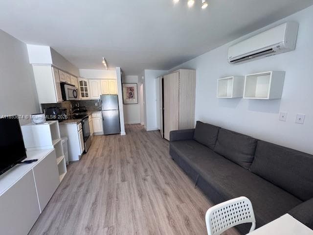 FRENCH LEAVE WEST CONDO · #17 in Lauderdale By The Sea - Photo 4