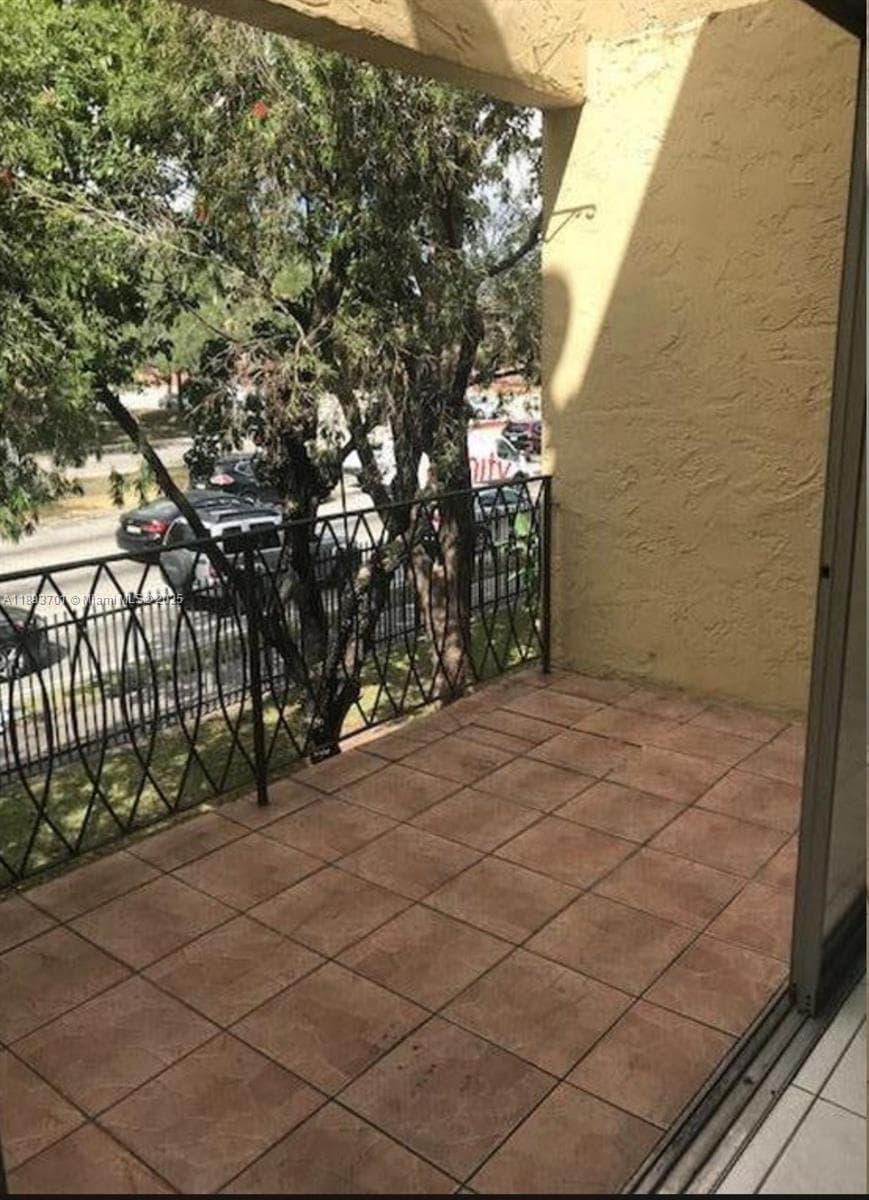 PARK EAST CONDO · #L220 in Miami - Photo 13