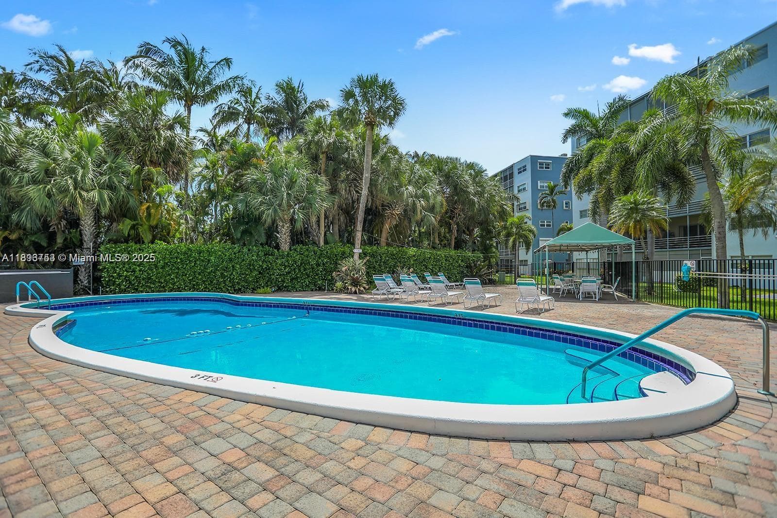 Fairways Royale · #206 in Hallandale Beach - Photo 18