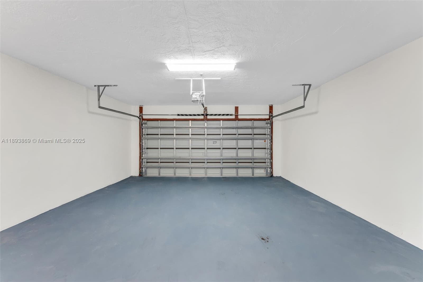 5526 Plunkett St photo 38