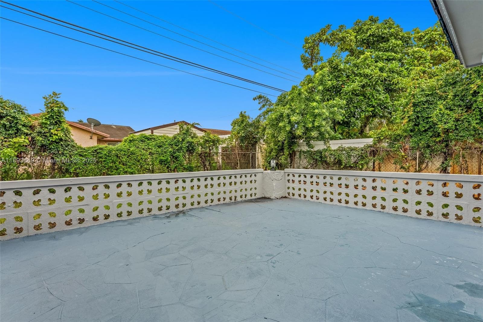 5526 Plunkett St photo 44