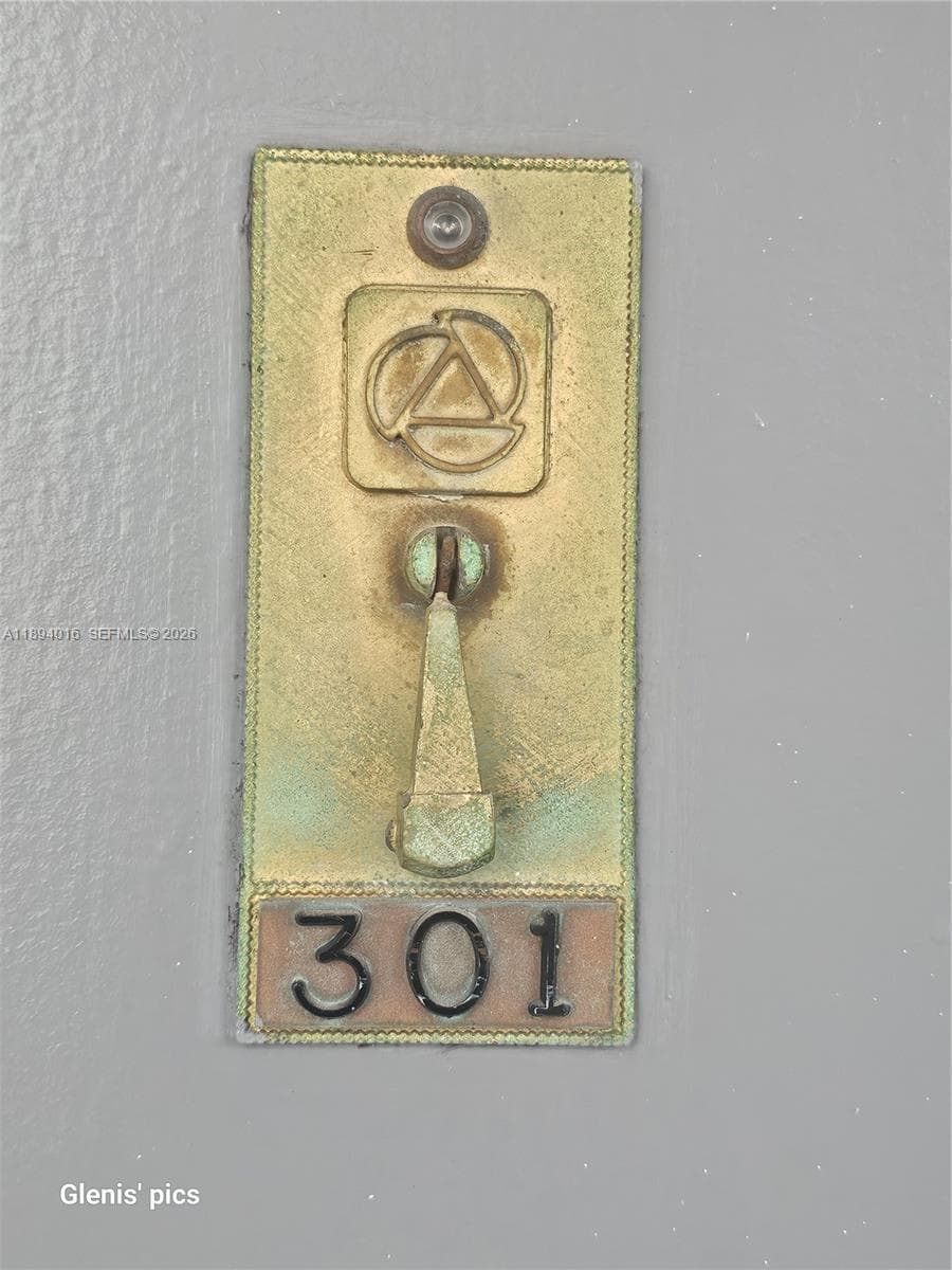 BISCAYA IV CONDO · #301 in Aventura - Photo 2