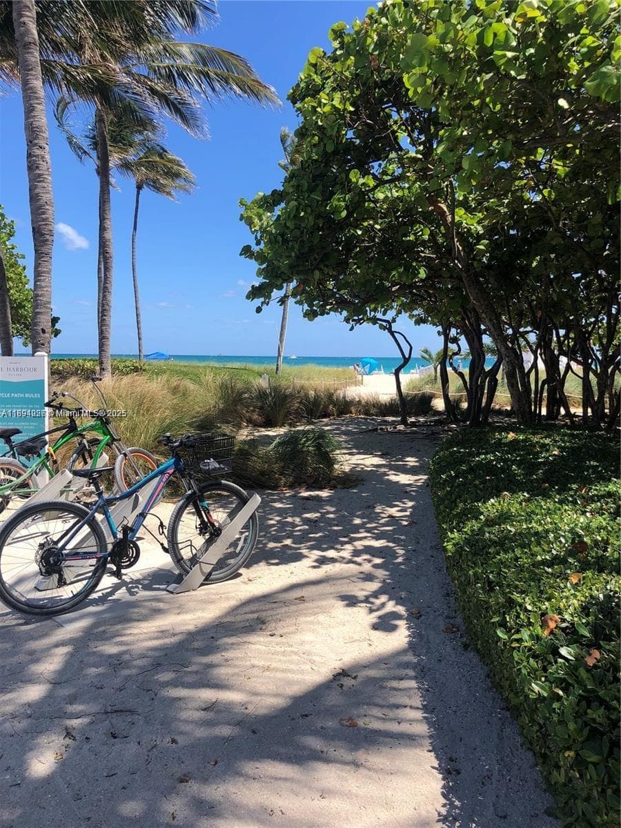 BAL-BRIDGE NORTH CONDO · #205 in Bal Harbour - Photo 3
