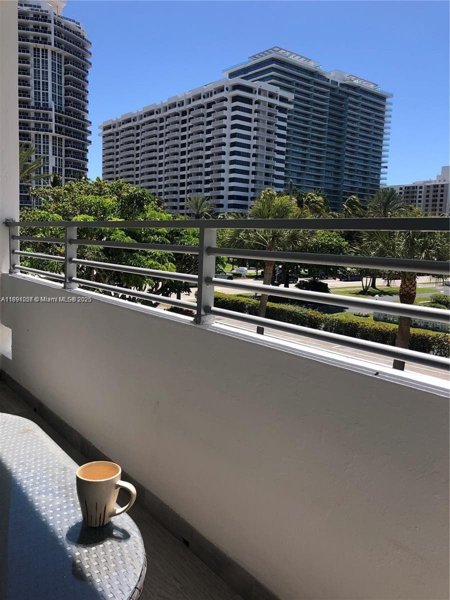 BAL-BRIDGE NORTH CONDO · #205 in Bal Harbour - Photo 21