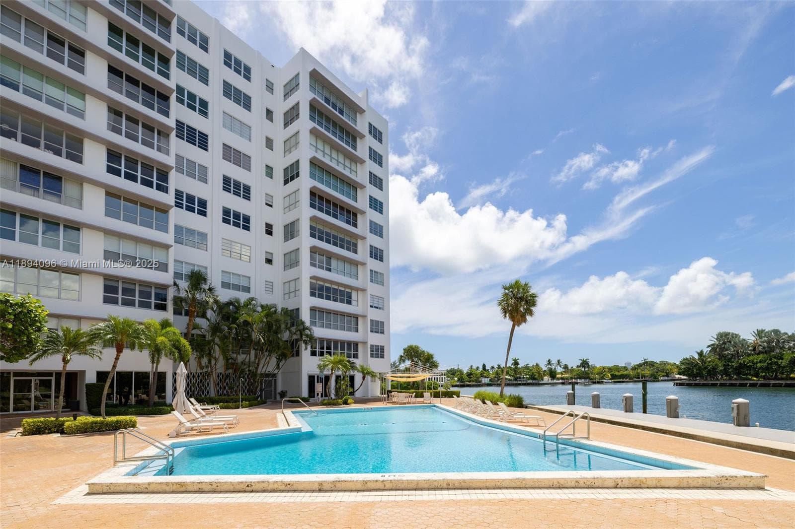 Blair House · #10B in Bay Harbor Islands - Photo 24