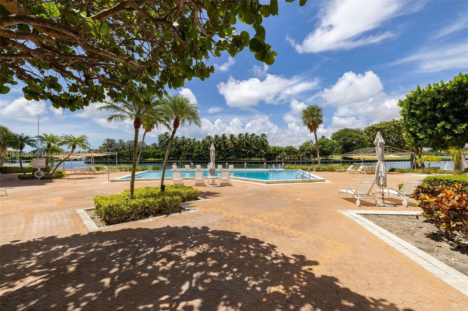 Blair House · #10B in Bay Harbor Islands - Photo 25