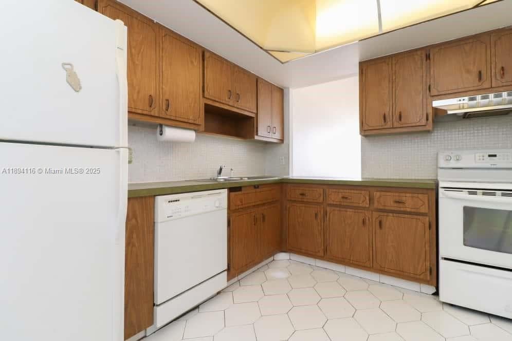 BUCKLEY TOWERS CONDO - EA · #1001E in Miami - Photo 2