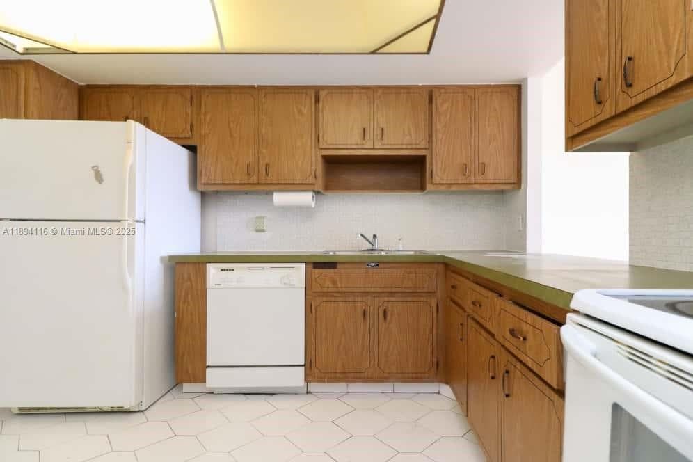 BUCKLEY TOWERS CONDO - EA · #1001E in Miami - Photo 3