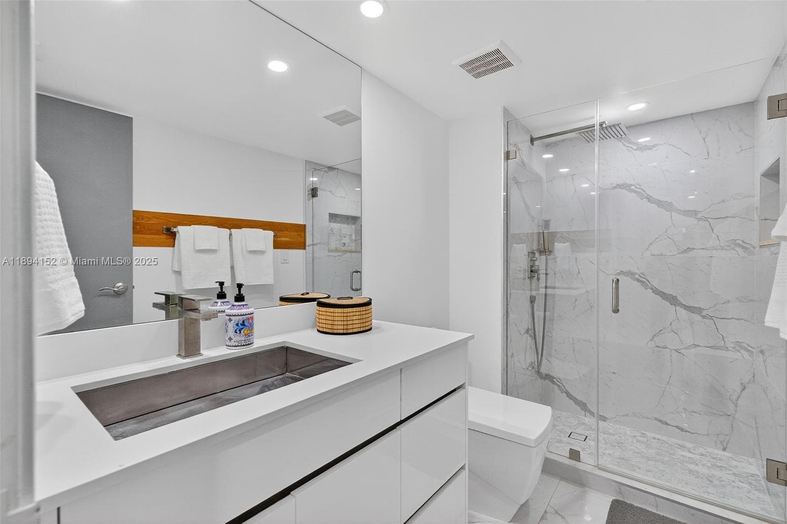 THE RIVIERA CONDO · #403 in Miami Beach - Photo 19