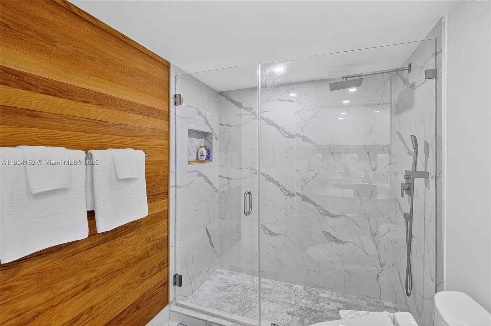 THE RIVIERA CONDO · #403 in Miami Beach - Photo 21