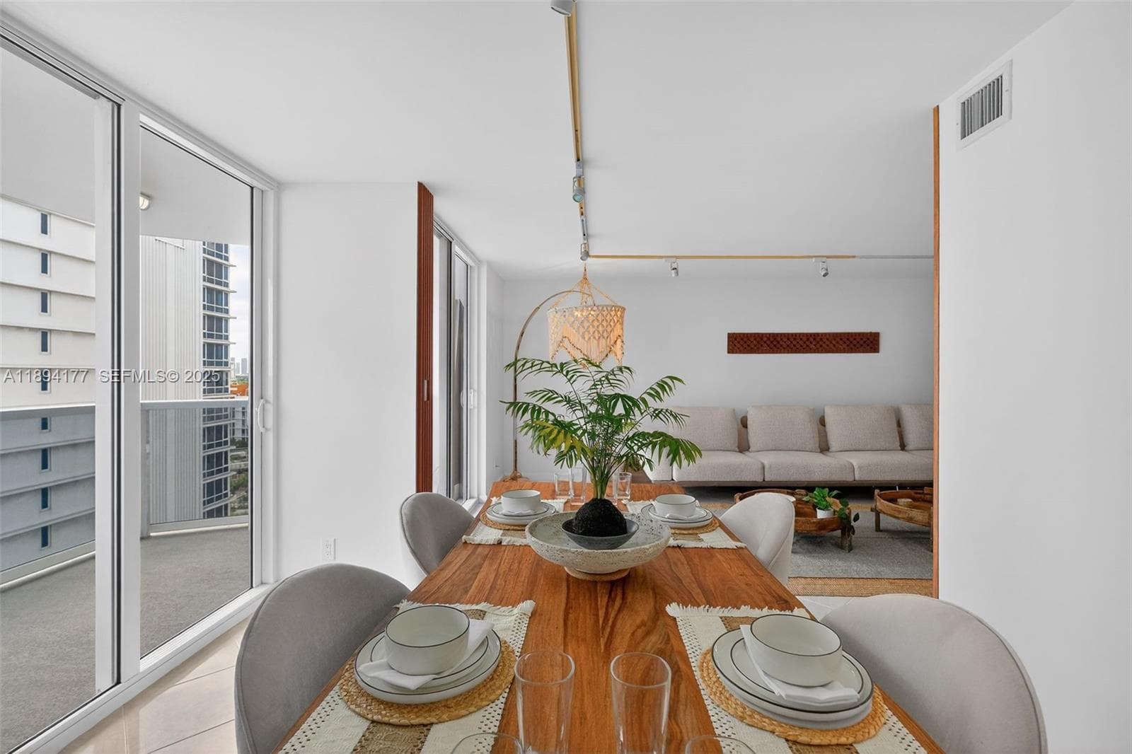 THE RIVIERA CONDO · #1406 in Miami Beach - Photo 9