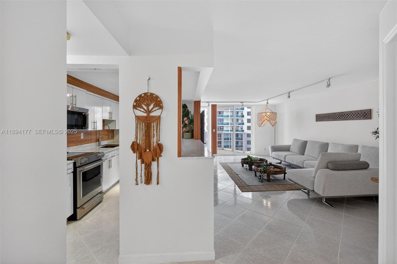 THE RIVIERA CONDO · #1406 in Miami Beach - Photo 34