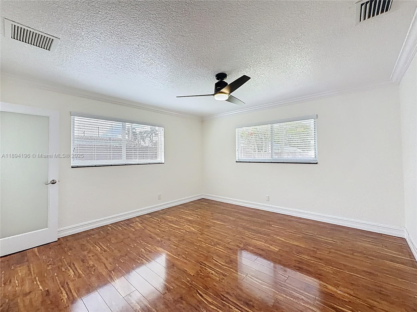 5511 NE 18th Ter photo 36