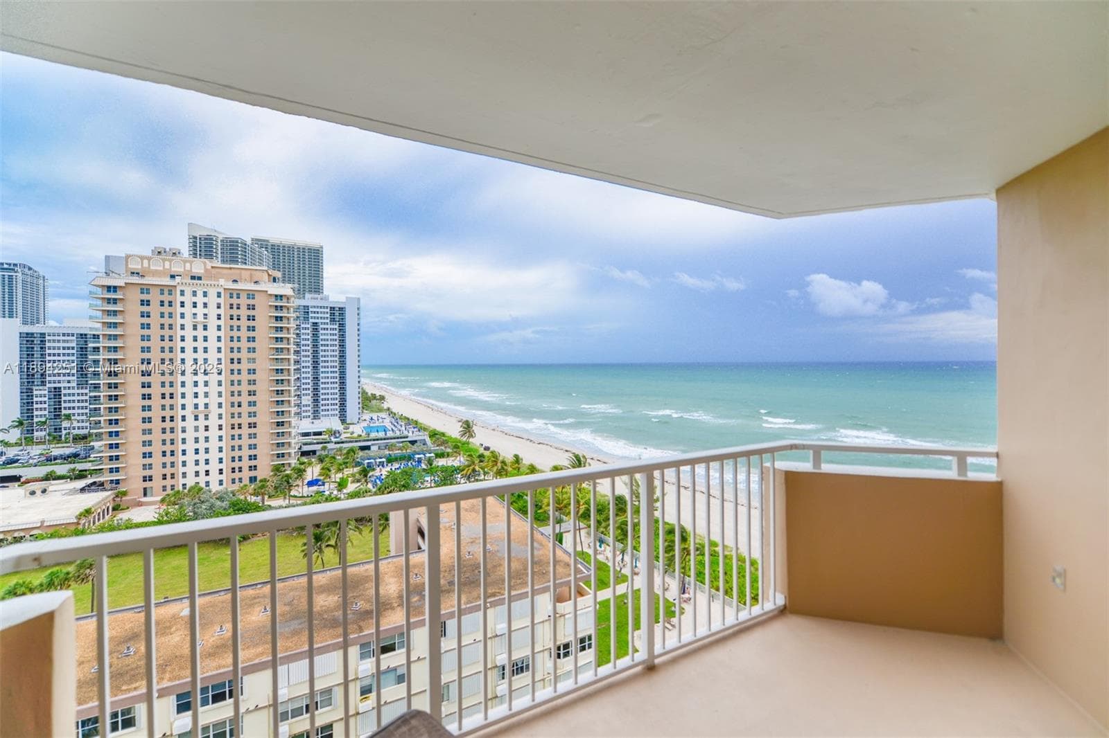 THE HEMISPHERES · #11K in Hallandale Beach - Photo 18
