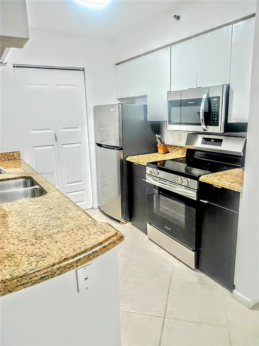 THE YACHT CLUB AT AVENTUR · #9305 in Aventura - Photo 5