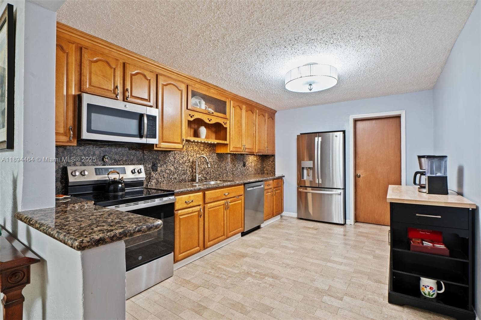 5614 Hope St photo 6