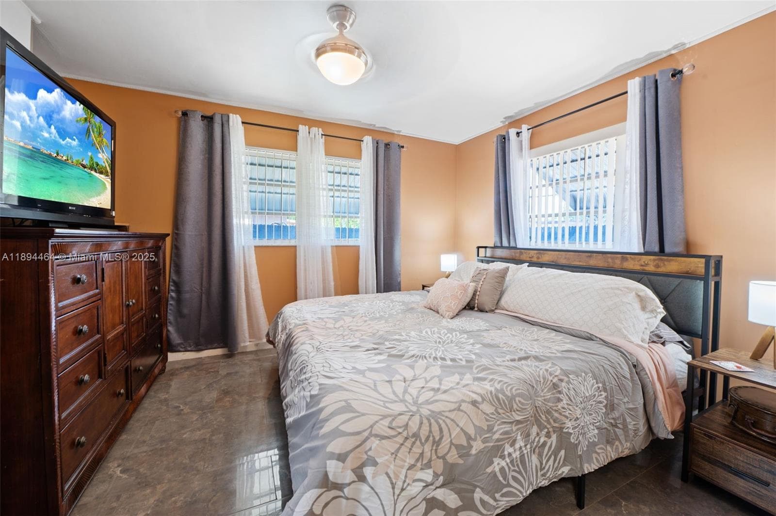 5614 Hope St photo 13