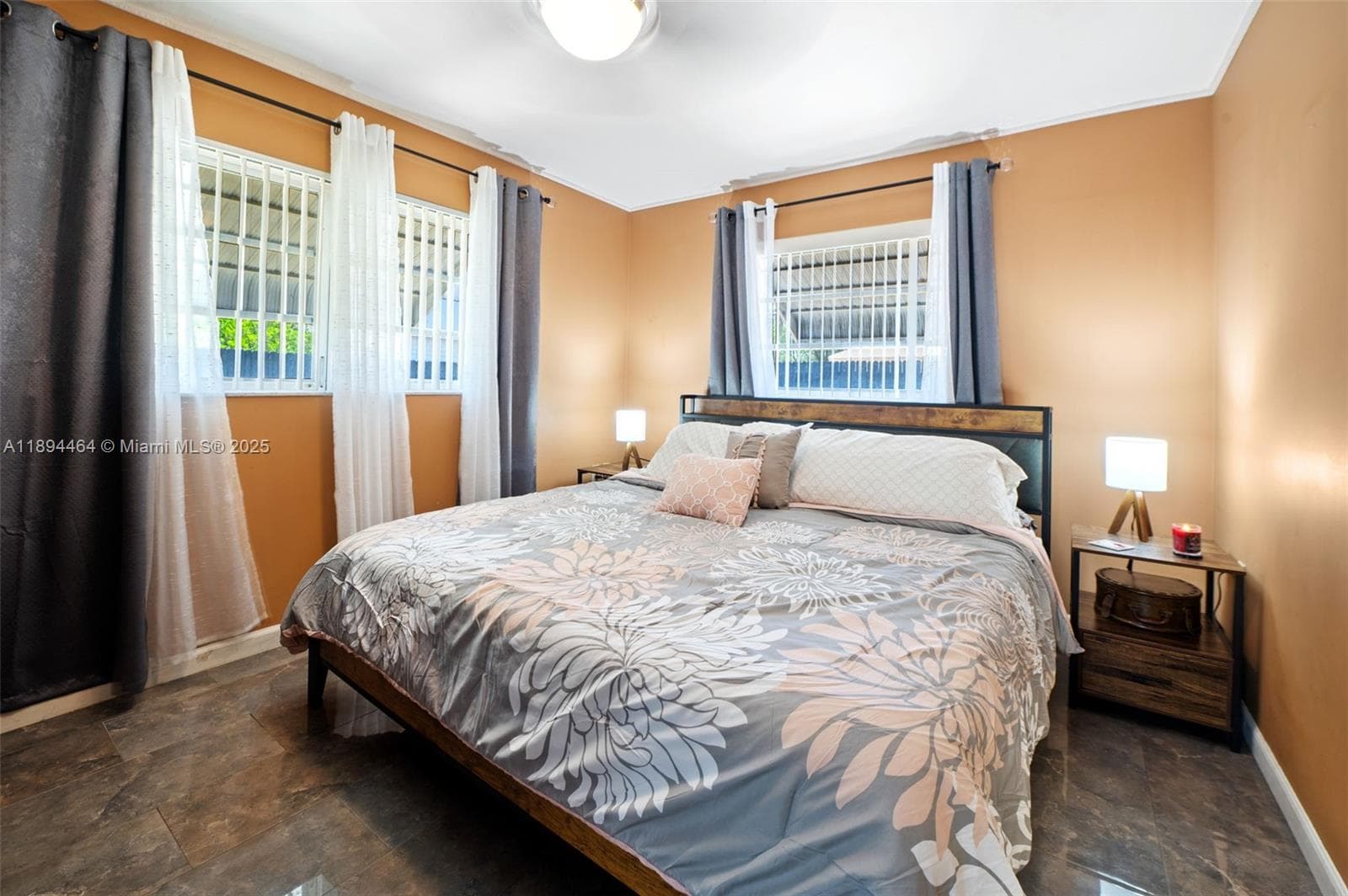 5614 Hope St photo 12
