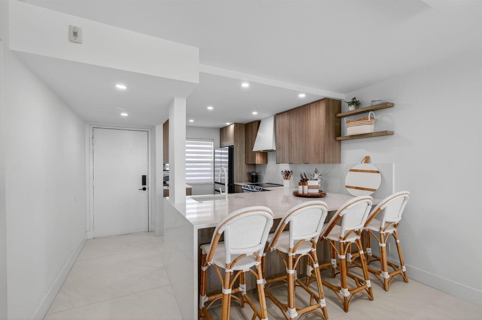 Kitchen Sitting Area