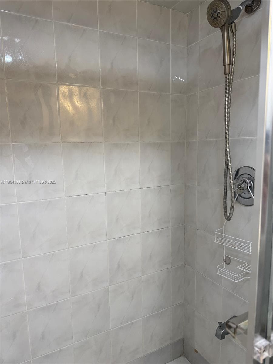SILVER THATCH ATLANTIC PL · #920 in Pompano Beach - Photo 23