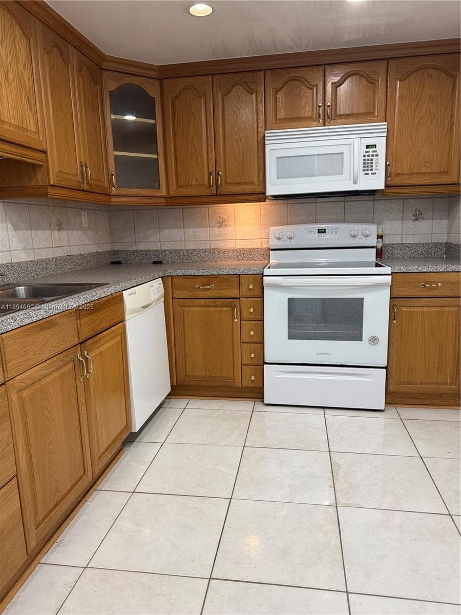 SILVER THATCH ATLANTIC PL · #920 in Pompano Beach - Photo 26