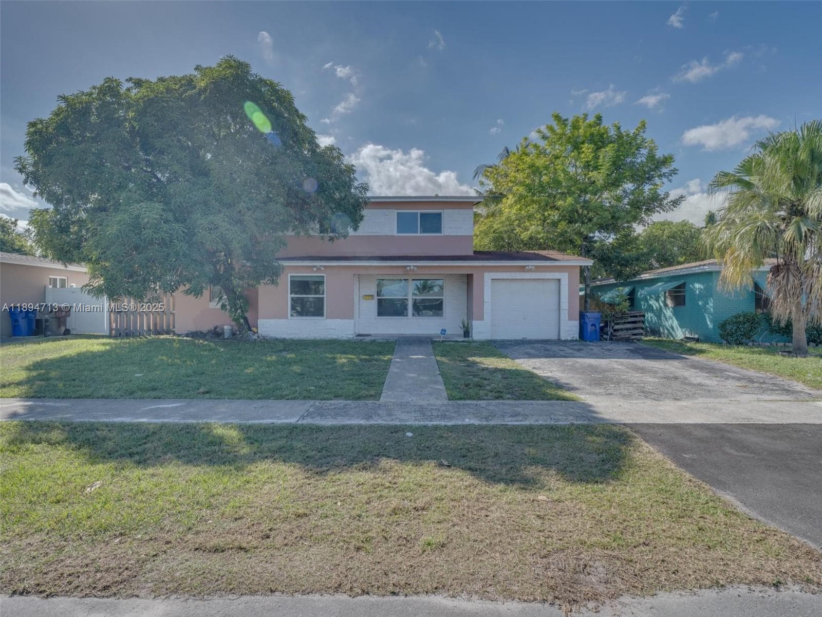 4233 NW 38th Ave photo 2