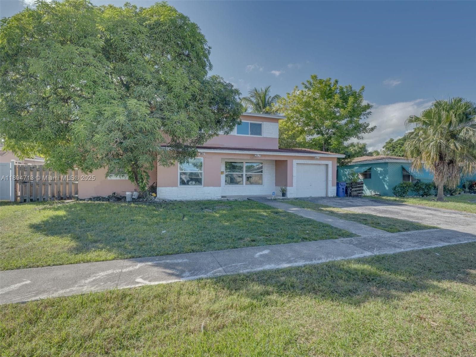 4233 NW 38th Ave photo 5