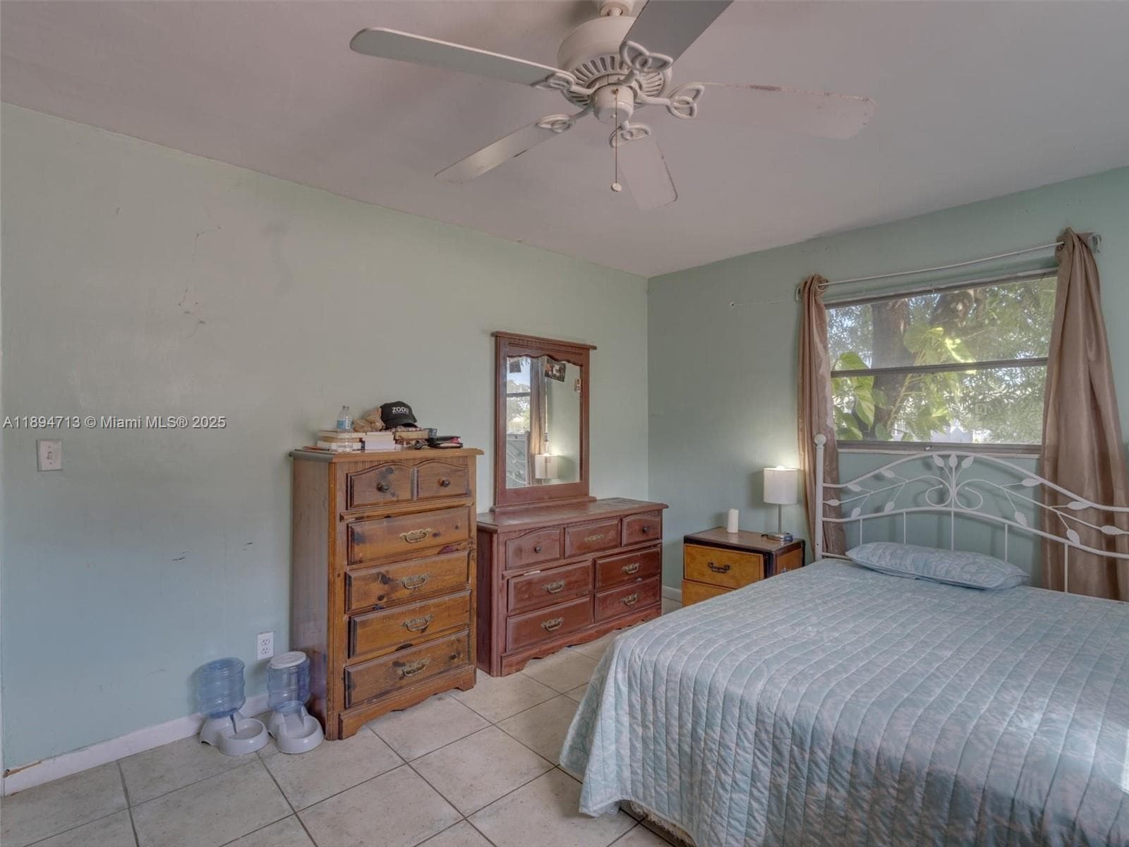 4233 NW 38th Ave photo 9