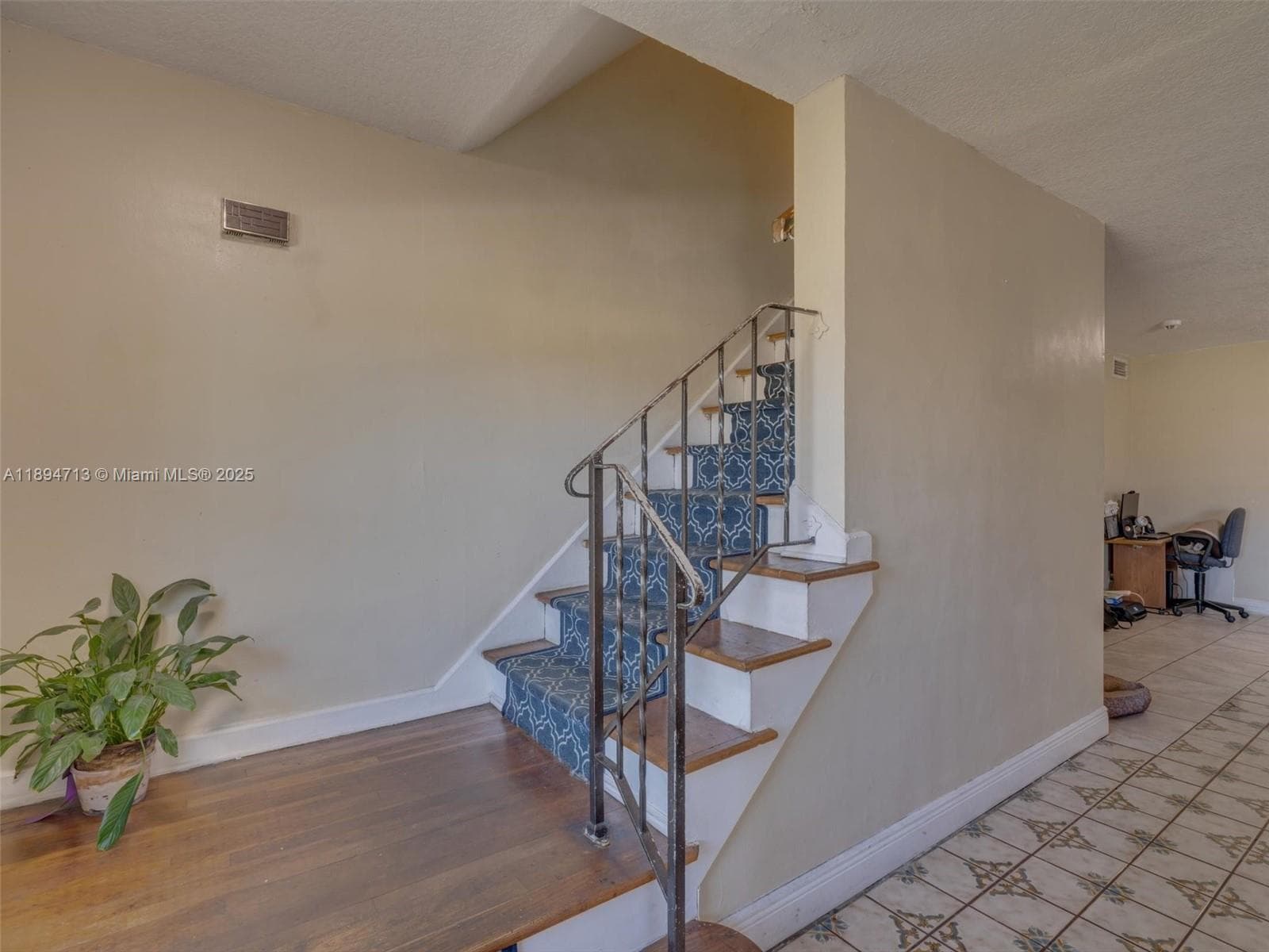 4233 NW 38th Ave photo 33