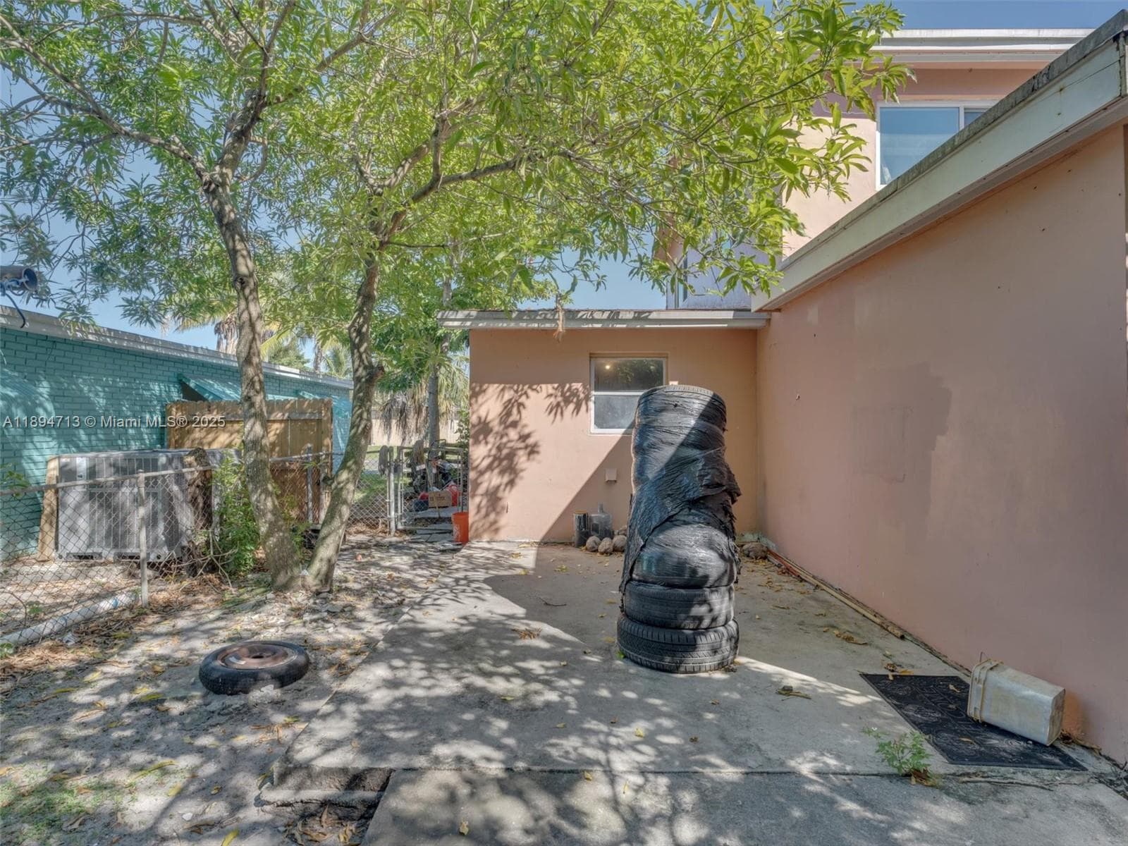 4233 NW 38th Ave photo 58