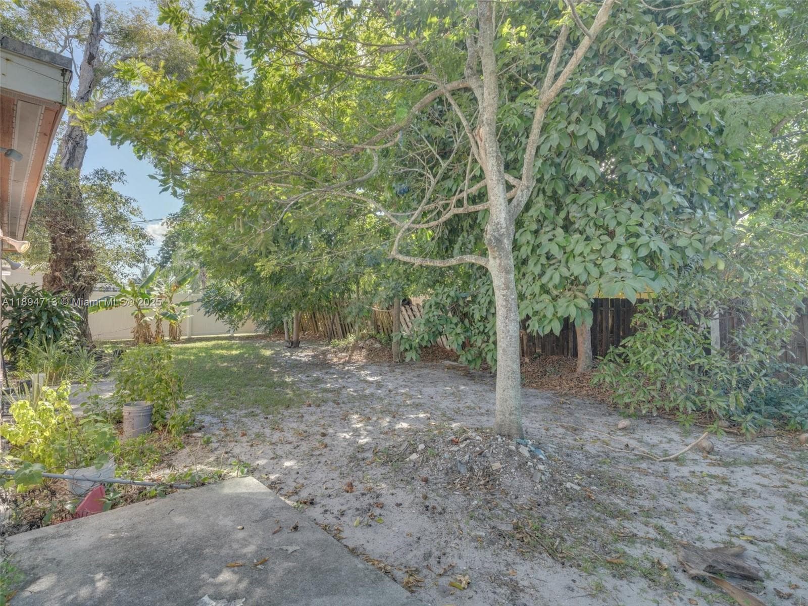 4233 NW 38th Ave photo 60