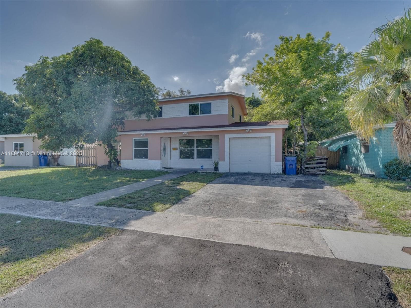 4233 NW 38th Ave photo 4